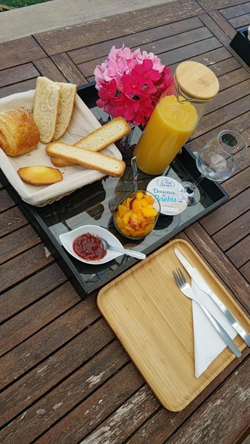 Chambres D Hotes A 20 Pas De La Plage Lucciana  Bagian luar foto